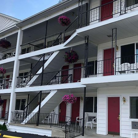 Baymont By Wyndham Lake George Exterior foto