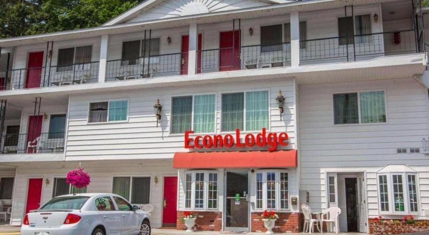 Baymont By Wyndham Lake George Exterior foto